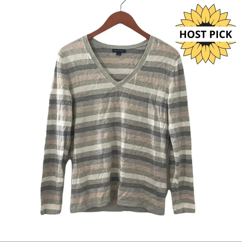 💖HOST PICK💖 Tommy Hilfiger v-neck striped sweater - Picture 2 of 5